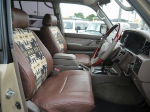 ランクル８０リフトアップ　LINE-X　ARB