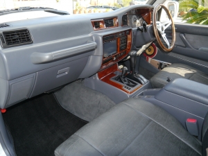 ランクル８０角目フェイス　ARB