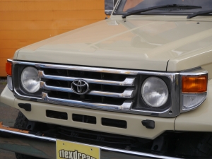 ランクル７０７６フェイス　マニュアル車