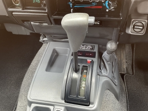 ランクル７０オートマ　フェンダーミラー　デフロック