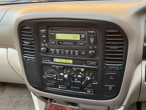 ランクル１００特選車　ノーマル　背面タイヤ付き