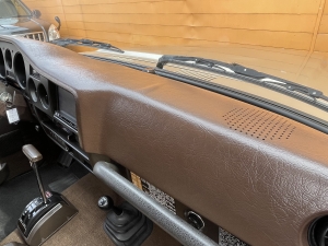 ランクル６０逆輸入左ハンドル