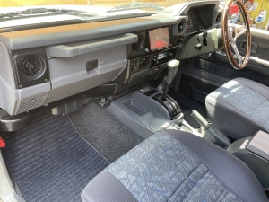 ランクル７０オートマ　ZX　ブラッドレーV