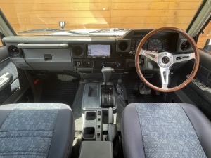 ランクル７０オートマ　ZX　ブラッドレーV
