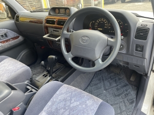 ランクルプラド後期モデル　ノーマル車両