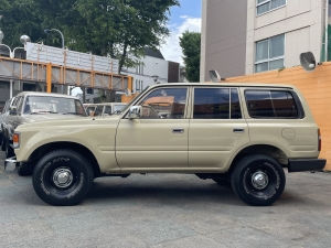 ランクル８０丸目フェイス換装　後期モデル