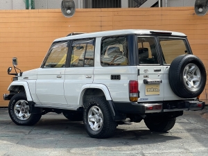 ランクル７０ノーマル車　純正ボディカラー