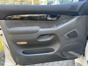 ランクルプラドオリジナル　低走行車