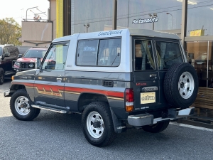 ランクル７０オリジナル　低走行車