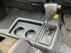 ハイエース100系純正ボディカラー　純正サイドデカール