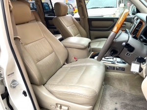 ランクル１００最終モデル　ノーマル車