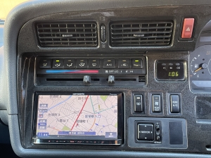 ハイエース100系ノーマル車両　低走行車
