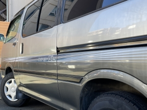 ハイエース100系ノーマル車両　低走行車