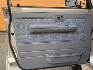 ランクル７０再販モデル　限定車