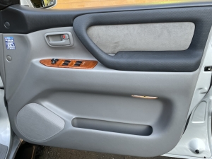 ランクル１００特別仕様車　ツーリングED　リフトアップ