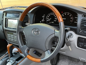ランクル１００特別仕様車　ツーリングED　リフトアップ
