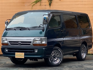 ハイエースバンハイエース　車中泊　ネオクラシック