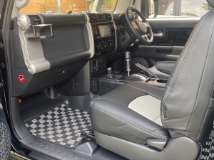 ＦＪクルーザーブラックカラーパッケージ　オフロード　SUV