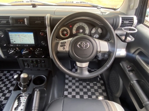 ＦＪクルーザーブラックカラーパッケージ　オフロード　SUV