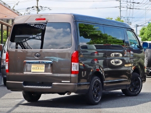 ハイエースバンアウトドア　キャンプ　車中泊　バンライフ　１BOX　ベッド　キャンピングカー