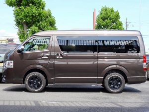 ハイエースバンアウトドア　キャンプ　車中泊　バンライフ　１BOX　ベッド　キャンピングカー
