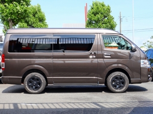 ハイエースバンアウトドア　キャンプ　車中泊　バンライフ　１BOX　ベッド　キャンピングカー