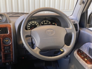 ランクルプラド丸目フェイス　TOYOTAグリル