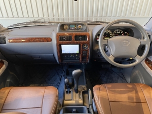 ランクルプラド丸目フェイス　TOYOTAグリル