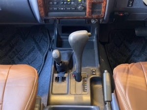 ランクルプラド丸目フェイス　TOYOTAグリル