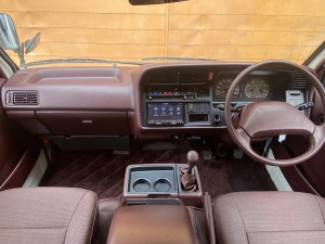 ハイエース100系送迎　車中泊