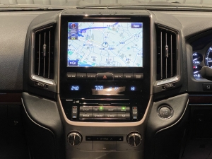 ランクル２００希少カラー　グレー　リフトアップ　マルチテレインモニター