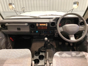 ランクル７０ランドクルーザー７０ LX 　NOｘPM適合済み
