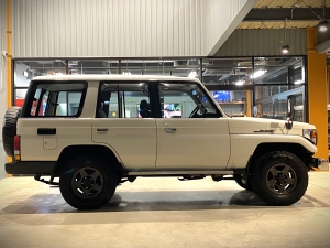 ランクル７０ランドクルーザー７０ LX 　NOｘPM適合済み