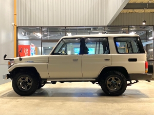 ランクル７０ランドクルーザー７０ LX 　NOｘPM適合済み