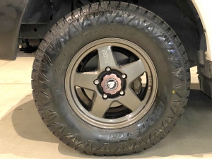 ランクル１００リフトアップ　TOYOTAグリル　