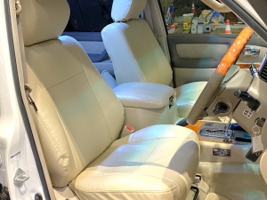 ランクル１００リフトアップ　TOYOTAグリル　