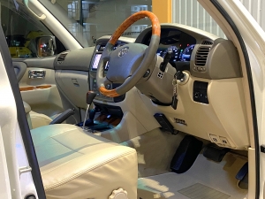 ランクル１００リフトアップ　TOYOTAグリル　