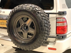 ランクル１００リフトアップ　TOYOTAグリル　