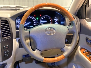 ランクル１００リフトアップ　TOYOTAグリル　