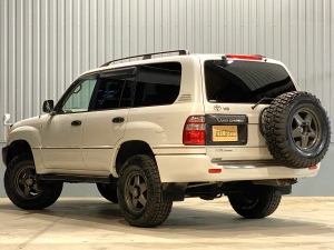 ランクル１００リフトアップ　TOYOTAグリル　