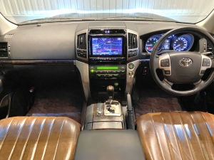ランクル２００TOYOTAグリル　リフトアップ