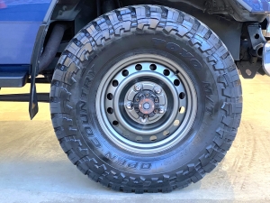 ランクル７０純正カラー　リフトアップ　TOYOTAグリル