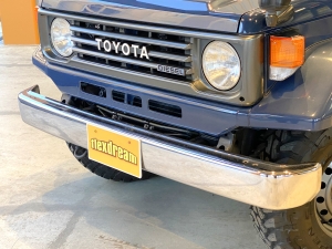 ランクル７０純正カラー　リフトアップ　TOYOTAグリル