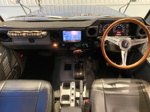 ランクル７０純正カラー　リフトアップ　TOYOTAグリル
