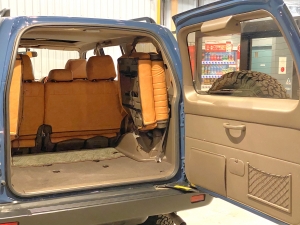ランクルプラド丸目フェイス　TOYOTAグリル　