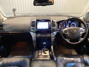 ランクル２００TOYOTAグリル　ラック　アウトドア