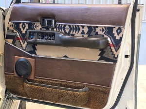 ランクル６０ペンドルトン　キャンプ　ビンテージカー