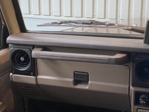 ランクル７０純正カラー　アウトドア　旧車