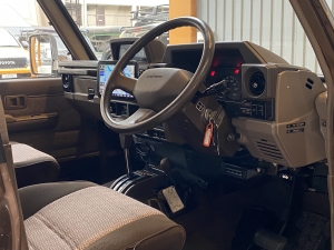 ランクル７０純正カラー　アウトドア　旧車