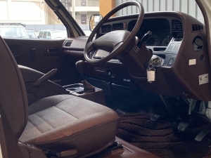 ハイエース100系送迎　車中泊